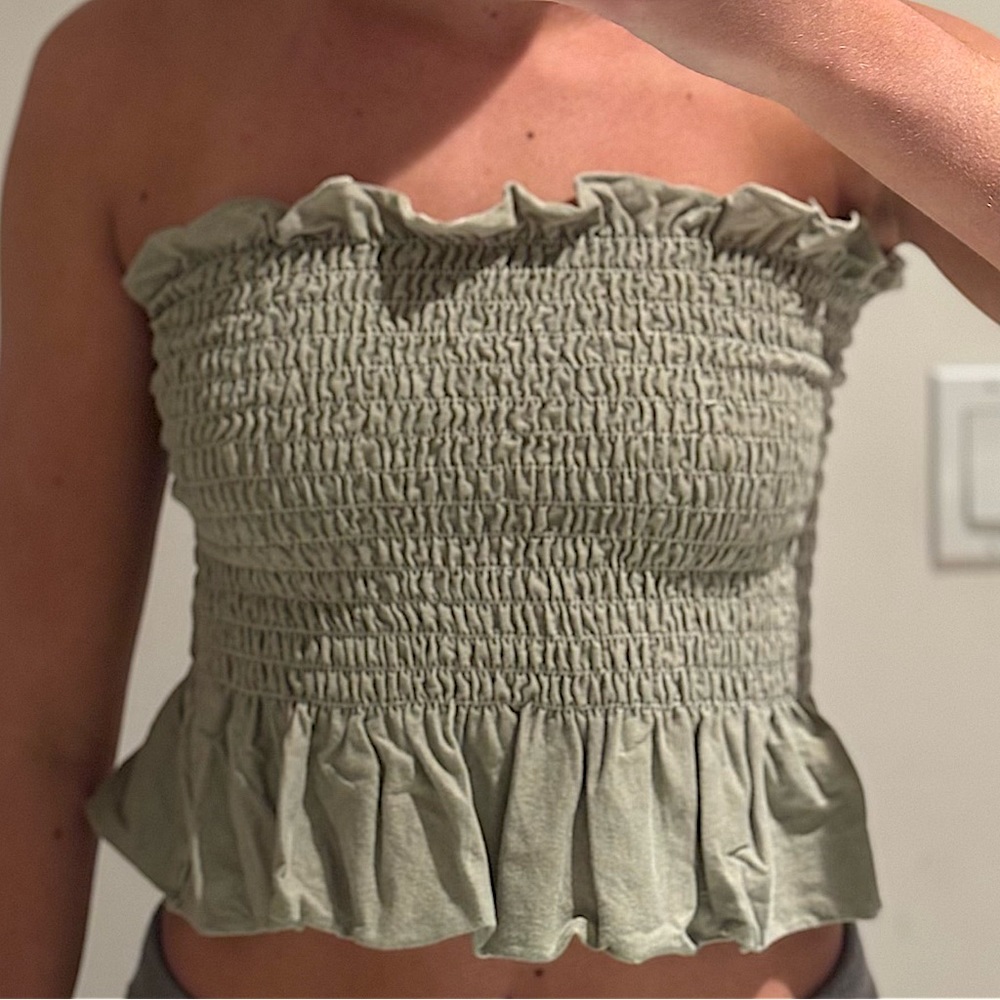 Green strapless crop top